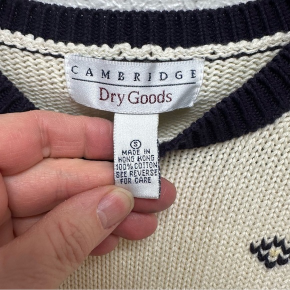 Vintage Cambridge Dry Goods cream fleur-de-lis sweater - Picture 3 of 8